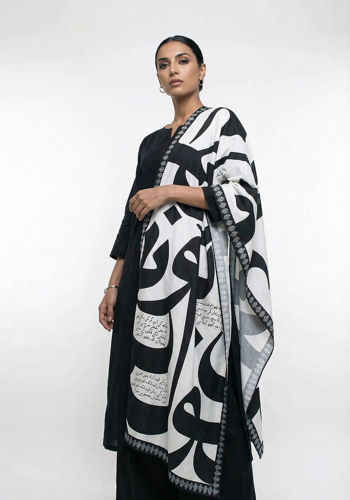 Bol Kay Lub Odhni Black & White